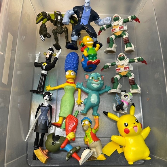 Mixed Lot Toy Action Figure Kids OS Multicolor Marvel Star Wars Pokemon - Picture 2 of 4